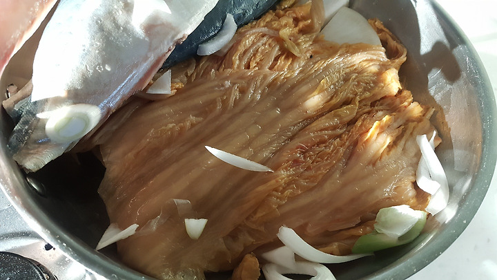 또 하나의 밥도둑 묵은지고등어조림