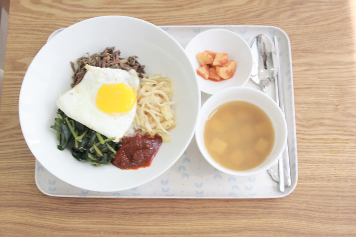 전통 한국식 아침 식사 일본에서의 아침식사는 과연